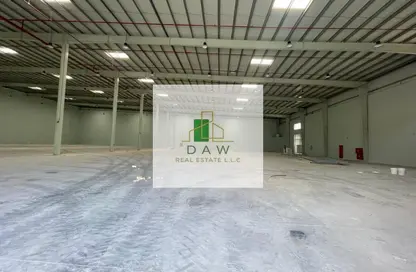 Warehouse - Studio - 2 Bathrooms for rent in Umm Al Thuoob - Umm Al Quwain