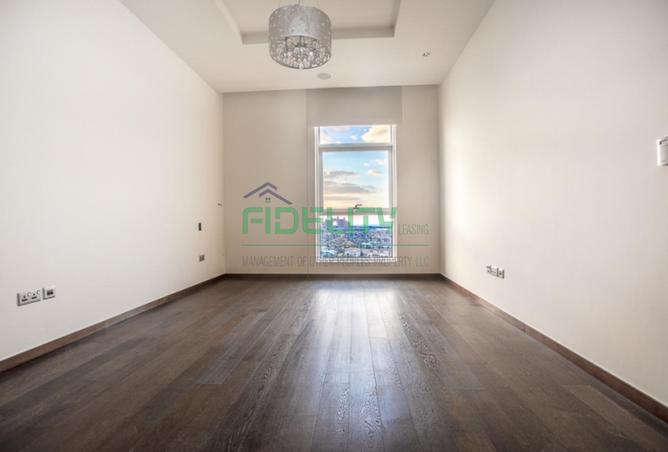 76177458 - Property Image 3