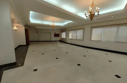 عمارة بالكامل - استوديو للايجار في حي القلعة - الجهلي - العين عمارة بالكامل - استوديو للايجار في حي القلعة - الجهلي - العين
