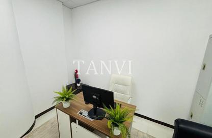 Office Space - Studio - 1 Bathroom for rent in Al Fajer Complex - Oud Metha - Bur Dubai - Dubai
