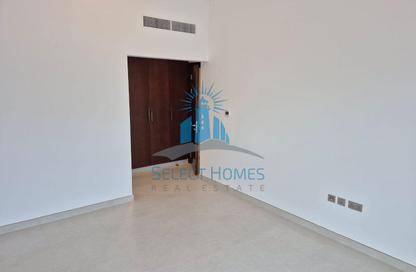 Apartment - 3 Bedrooms - 3 Bathrooms for rent in Al Seef - Al Raha Beach - Abu Dhabi
