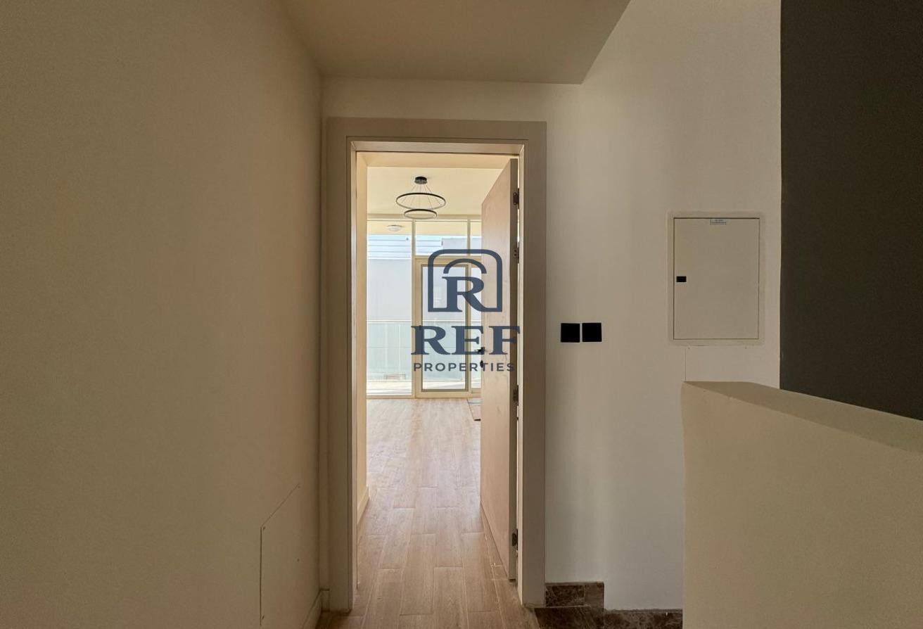 Single Row | Park Access | Spacious | Vacant Soon photo 10