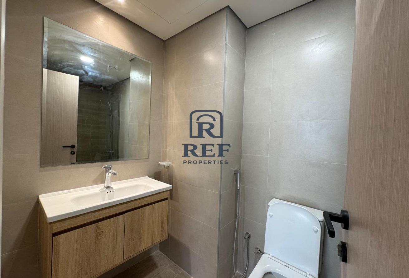 Single Row | Park Access | Spacious | Vacant Soon photo 9