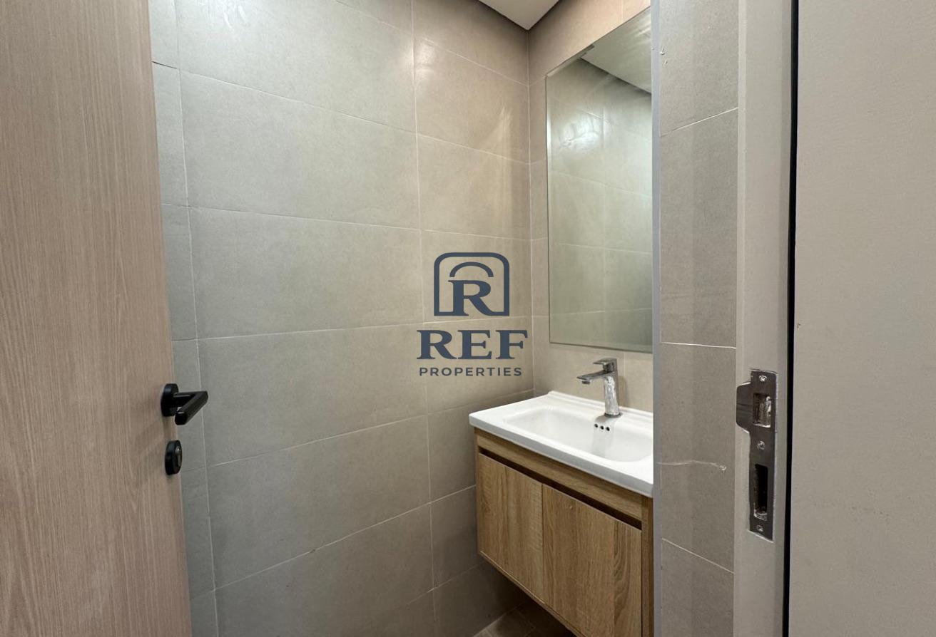 Single Row | Park Access | Spacious | Vacant Soon photo 5