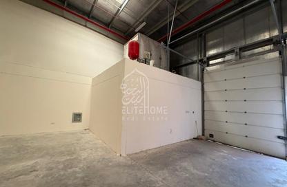 Warehouse - Studio for rent in Industrial Area 18 - Sharjah Industrial Area - Sharjah