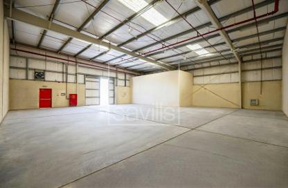 Warehouse - Studio for rent in Al Jlail - Al Sajaa - Sharjah