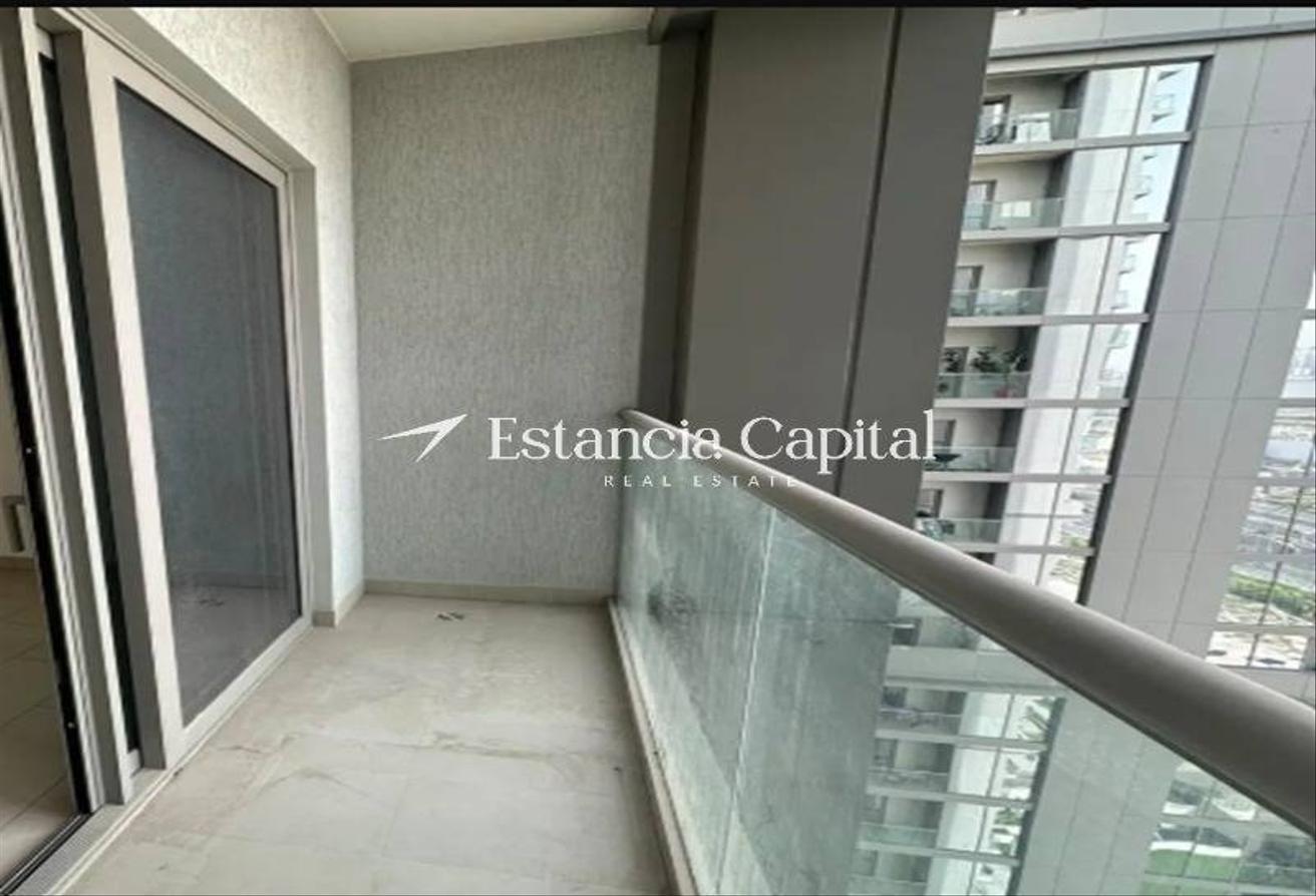 POOL VIEW | READY TO MOVE | FULLY FURNISHED photo 8