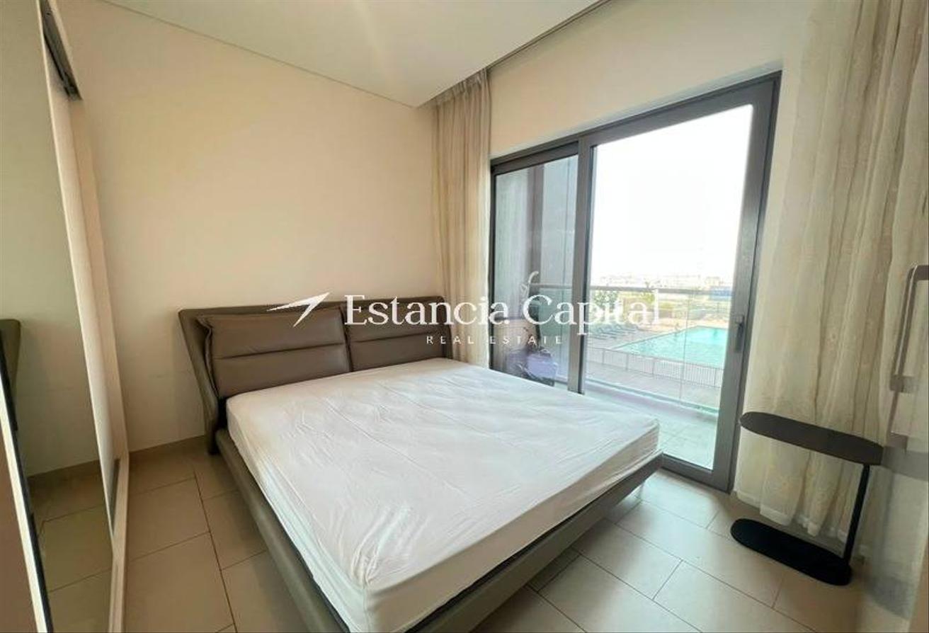 POOL VIEW | READY TO MOVE | FULLY FURNISHED photo 4
