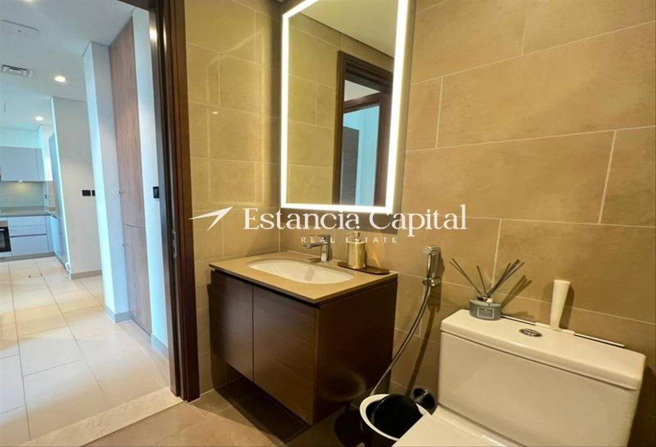 POOL VIEW | READY TO MOVE | FULLY FURNISHED photo 7