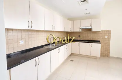Apartment - 1 Bathroom for rent in Abdul Rahim Mohd Al Zarooni Building - Al Mankhool - Bur Dubai - Dubai
