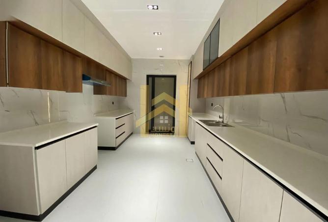 107317380 - Property Image 3