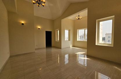 Villa - 5 Bedrooms - 7 Bathrooms for rent in Al Quoz 1 - Al Quoz - Dubai