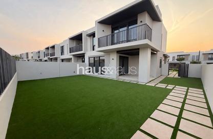 Townhouse - 4 - 5 for sale in Jebel Ali Village Townhouses - Jebel Ali Village - Jebel Ali - Dubai