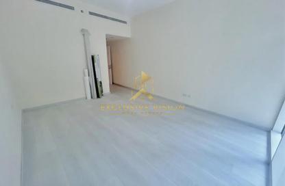 Apartment - 1 - 2 for rent in Bay Square Building 9 - Bay Square - Business Bay - Dubai