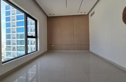 Apartment - 3 Bedrooms - 3 Bathrooms for rent in Gulfa Towers - Al Rashidiya 1 - Al Rashidiya - Ajman