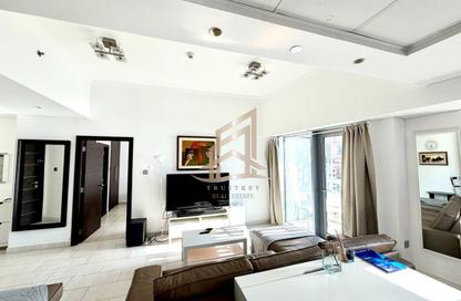 Apartment - 1 - 2 for rent in Cayan Tower - Dubai Marina - Dubai