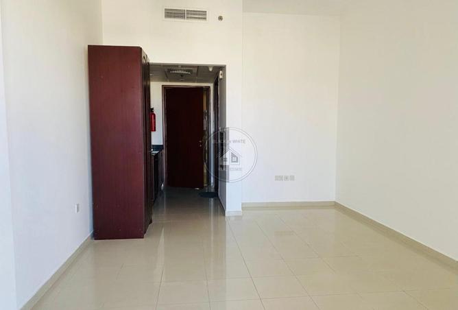 57779849 - Property Image 3