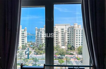 Apartment - 2 Bedrooms - 3 Bathrooms for rent in Jash Hamad - Shoreline Apartments - Palm Jumeirah - Dubai
