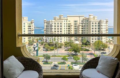 Apartment - 2 Bedrooms - 3 Bathrooms for rent in Jash Hamad - Shoreline Apartments - Palm Jumeirah - Dubai