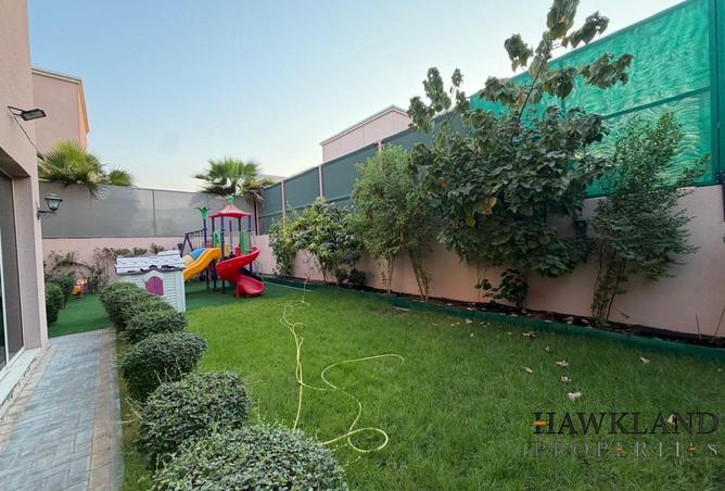 4BR Villa + Maids Room Driver Room |Close to Mall photo 2