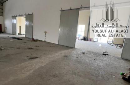 Warehouse - Studio - 2 Bathrooms for rent in Umm Al Thuoob - Umm Al Quwain