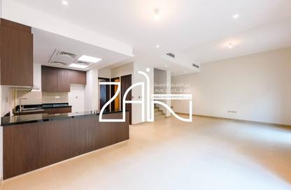 Townhouse - 3 - 5 for sale in Casares - Bloom Living - Zayed City (Khalifa City C) - Khalifa City - Abu Dhabi