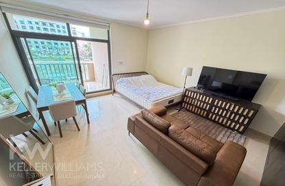 Apartment - Studio - 1 Bathroom for rent in The Links Canal Apartments - The Links - The Views - Dubai