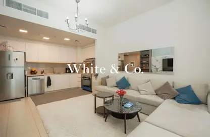 شقة - 2 غرف نوم - 2 حمامات للبيع في 4A شقق زهرة النسيم - زهرة بريز أبارتمنتس 4 - شقق زهرة النسيم - تاون سكوير - دبي