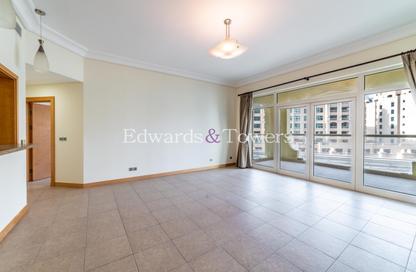 Apartment - 2 Bedrooms - 3 Bathrooms for rent in Abu Keibal - Shoreline Apartments - Palm Jumeirah - Dubai