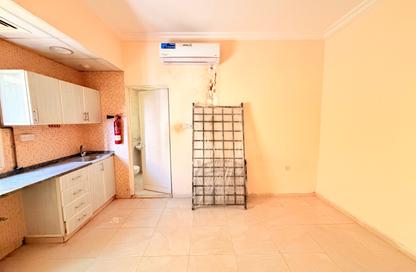 Apartment - Studio - 1 Bathroom for rent in Fire Station Road - Muwaileh - Sharjah
