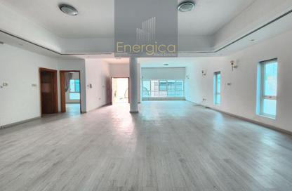 Villa - 5 - 5 for rent in Umm Suqeim 1 Villas - Umm Suqeim 1 - Umm Suqeim - Dubai