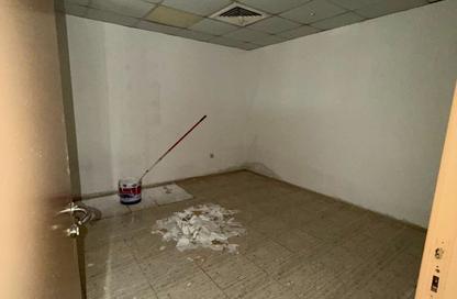 Apartment - Studio - 1 Bathroom for rent in Al Majaz 2 - Al Majaz - Sharjah Apartment - Studio - 1 Bathroom for rent in Al Majaz 2 - Al Majaz - Sharjah