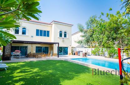 Villa - 4 Bedrooms - 5 Bathrooms for rent in District 8 - Jumeirah Park - Dubai