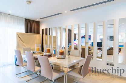 Villa - 4 Bedrooms - 5 Bathrooms for rent in District 8 - Jumeirah Park - Dubai