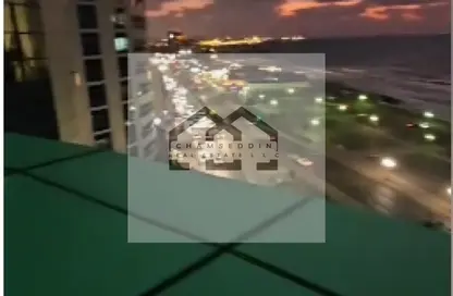 شقة - غرفة نوم - 2 حمامات للبيع في برج الكورنيش - طريق كورنيش عجمان - عجمان