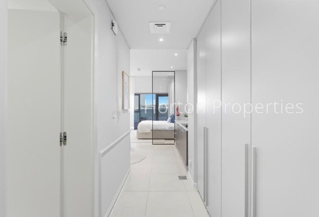 ELEGANT STUDIO I MODERN INTERIOR I BEST AMENITIES photo 10