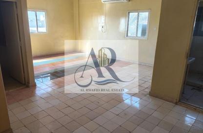 سكن عمال - استوديو - 8 حمامات للايجار في عجمان الصناعية 1 - المنطقة الصناعية - عجمان