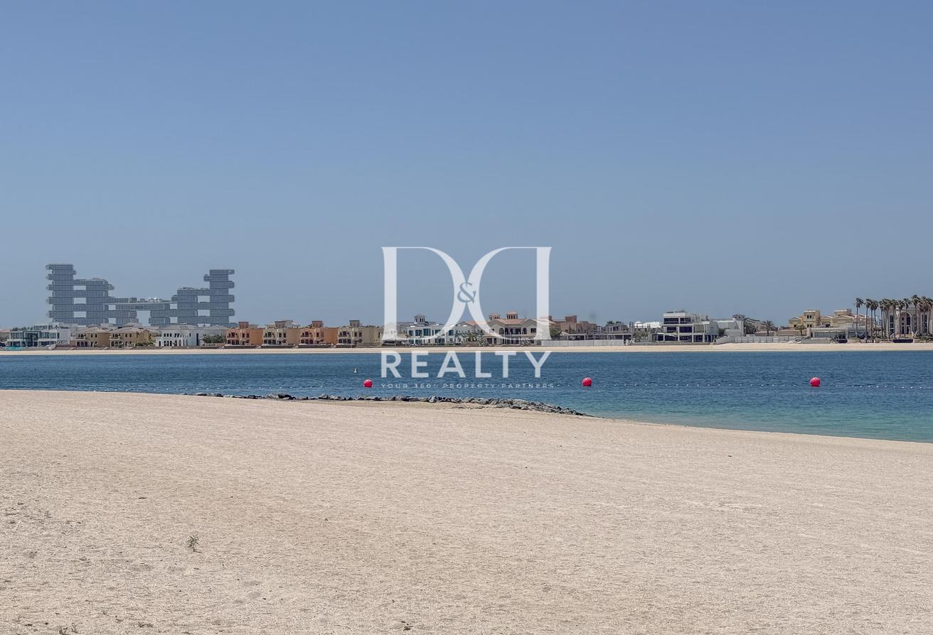 VACANT | Sea Views | Direct Beach Access photo 9