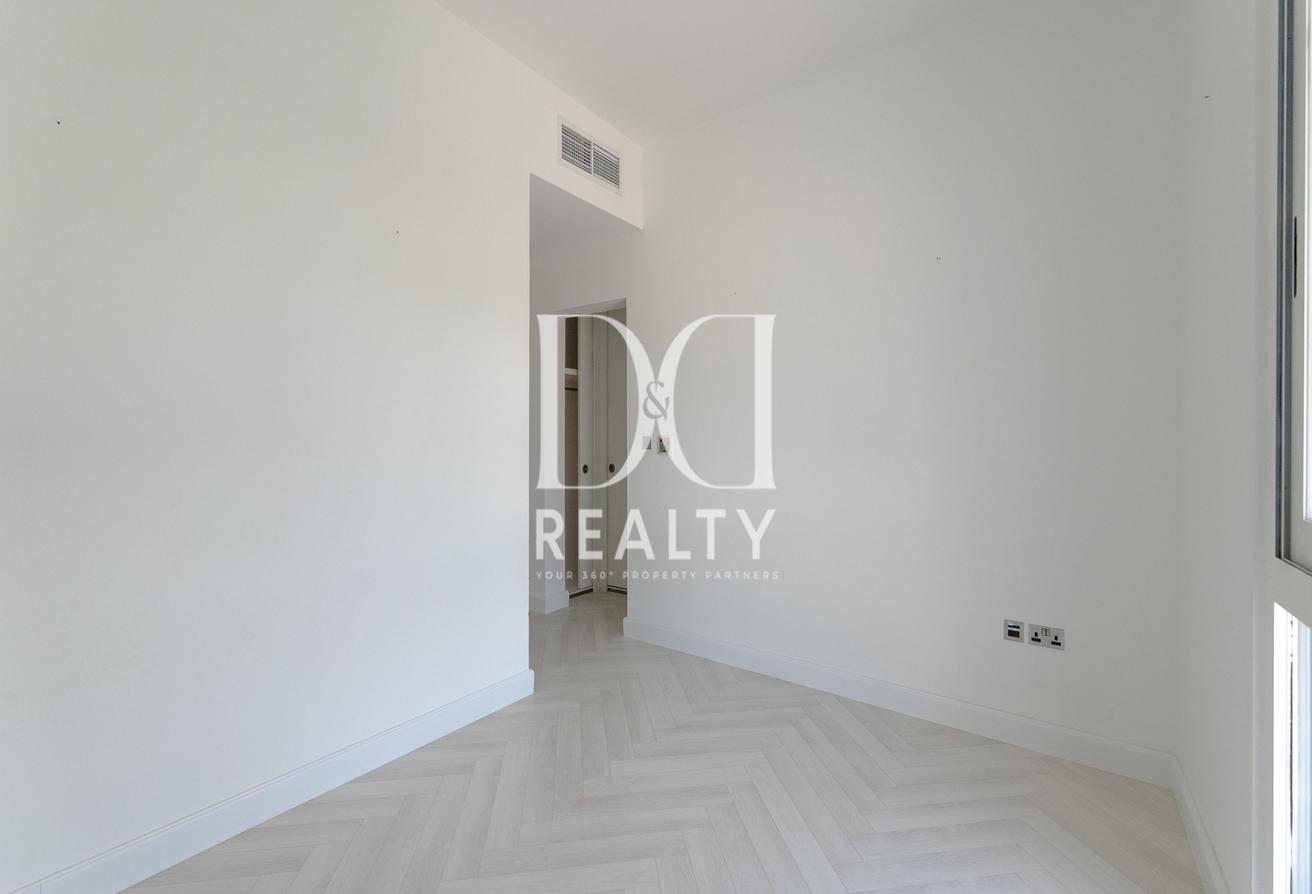 VACANT | Sea Views | Direct Beach Access photo 26