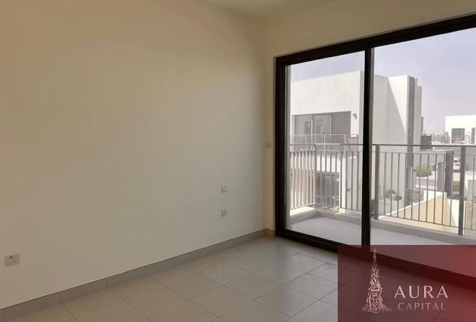 106852015 - Property Image 3