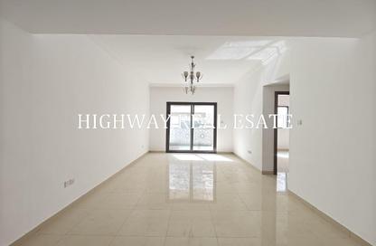 Apartment - 3 Bedrooms - 3 Bathrooms for rent in Muwaileh 29 Building - Muwaileh - Sharjah