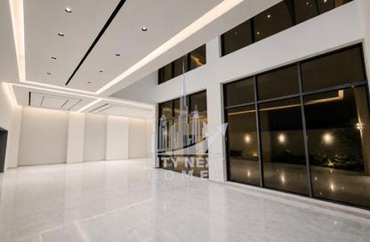 Villa - 5 Bedrooms - 7 Bathrooms for rent in Al Aweer 1 - Al Aweer - Dubai