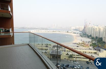 Apartment - 2 Bedrooms - 3 Bathrooms for rent in Sapphire - Tiara Residences - Palm Jumeirah - Dubai