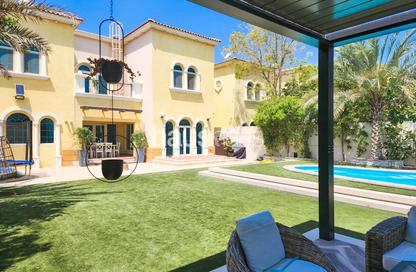 Villa - 3 - 5 for rent in District 8 - Jumeirah Park - Dubai