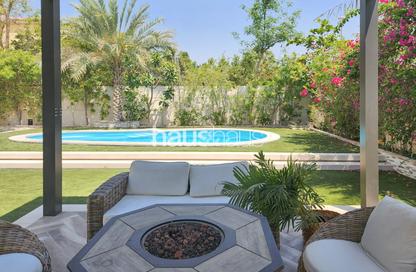 Villa - 3 - 5 for rent in District 8 - Jumeirah Park - Dubai