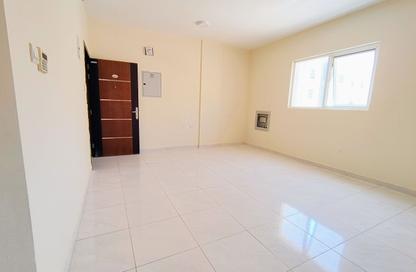 Apartment - 1 - 1 for rent in Fire Station Road - Muwaileh - Sharjah