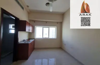 شقة - 1 حمام للايجار في مساكن كورنيش عجمان - طريق كورنيش عجمان - عجمان