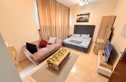 Apartment - Studio - 1 Bathroom for rent in Beach Tower 1 - Al Khan Lagoon - Al Khan - Sharjah