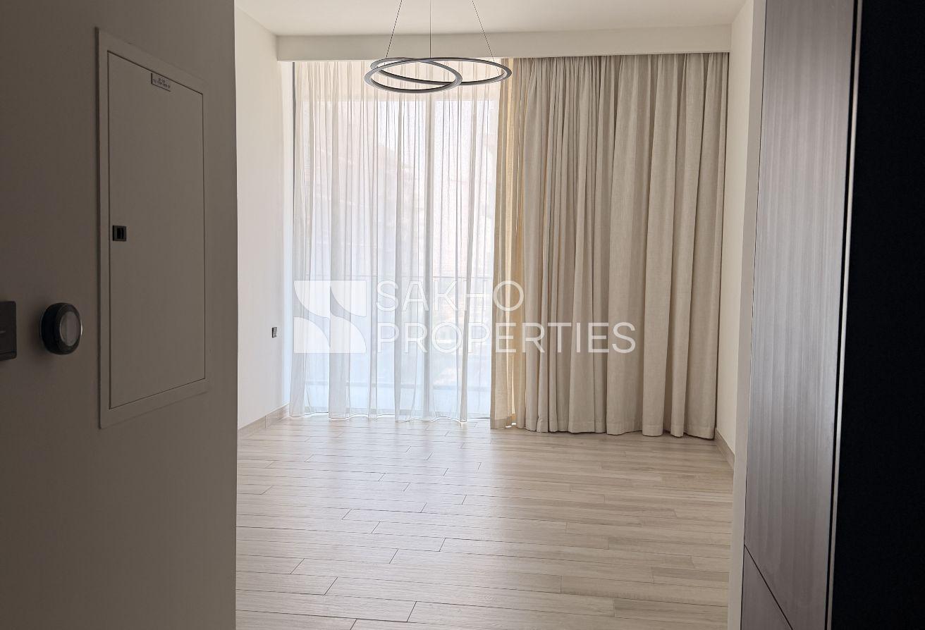 Equipped Kitchen | Boulevard View |Well maintained photo 3