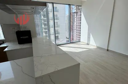 Apartment - 1 Bedroom - 2 Bathrooms for rent in The East Crest by Meteora - District 17 - Jumeirah Village Circle - Dubai